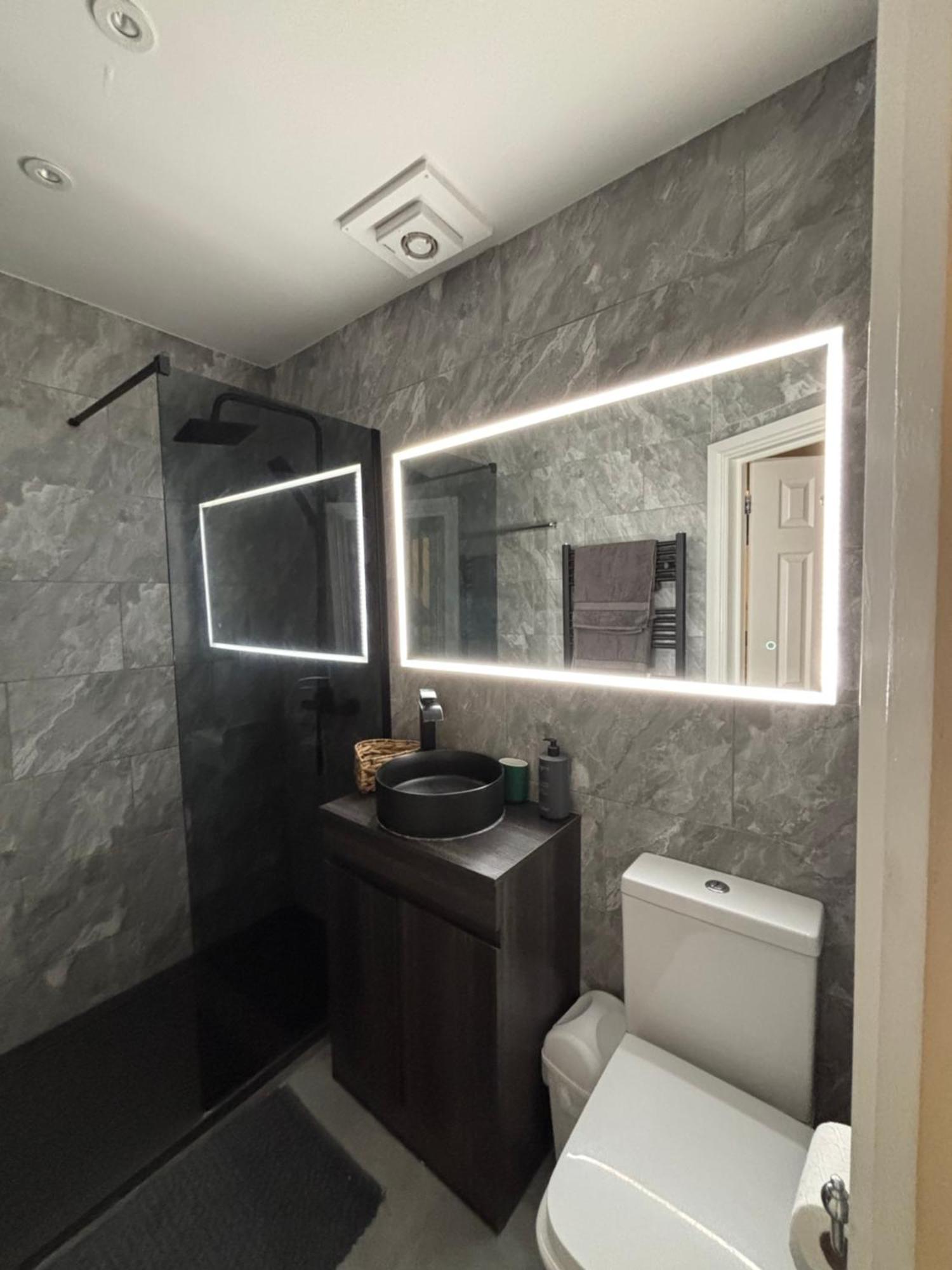 Newly Renovated Modern Studio Apartment In West Kensington Londres Extérieur photo